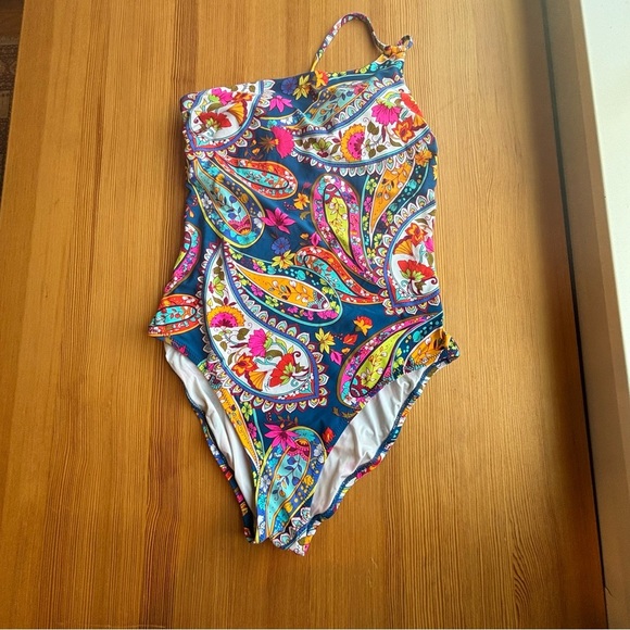 Trina Turk M 8 colorful Provence paisley bandeau one shoulder onepiece swimsuit - Picture 1 of 9